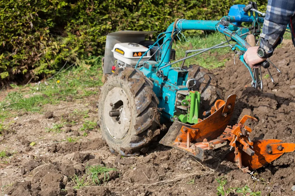 motoculteur labourer